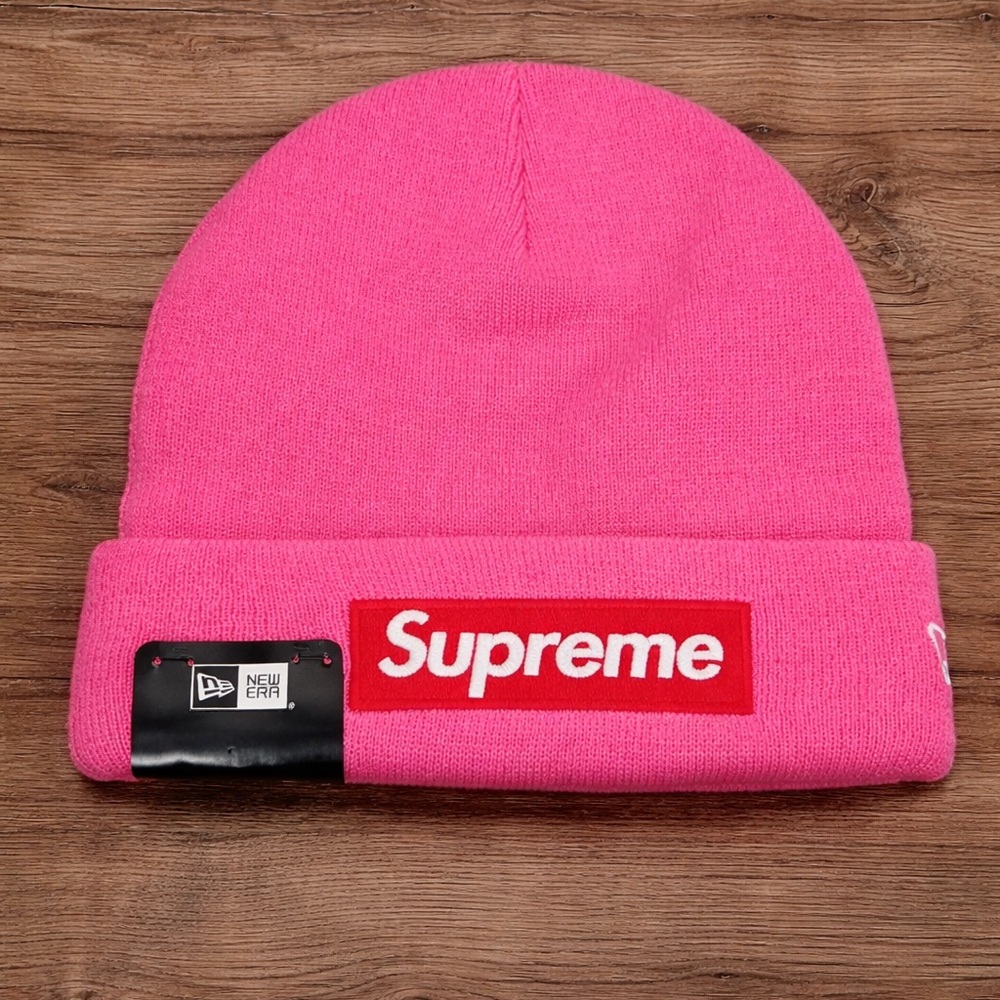 Supreme x New Era Box Logo Beanie Magenta